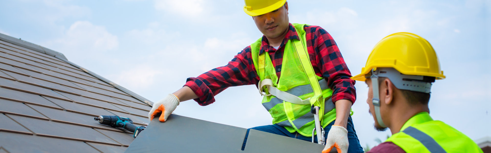 carepenters installing in roof
